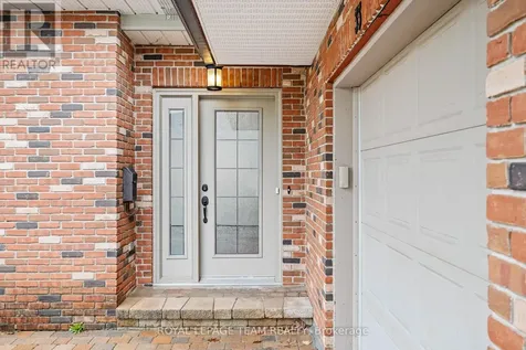 33 Rutherford Crescent Ottawa ON K2K 1N1