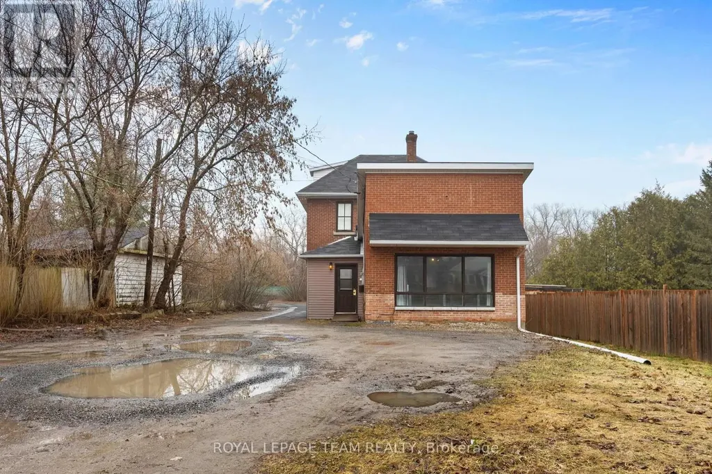 47 Daniel Street South Arnprior ON K7S 2L5