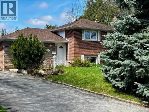 2075 Seabrook Drive Oakville ON L6L 2T8