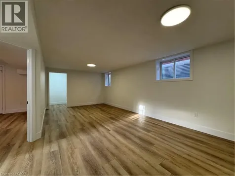 12 Arrowhead Place Kitchener ON N2P 1C2