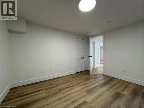 12 Arrowhead Place Kitchener ON N2P 1C2