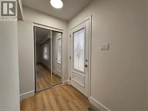 23 Arrowhead Crescent Kitchener ON N2P 1C1