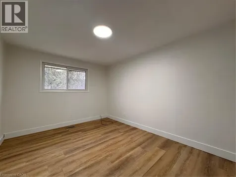 23 Arrowhead Crescent Kitchener ON N2P 1C1