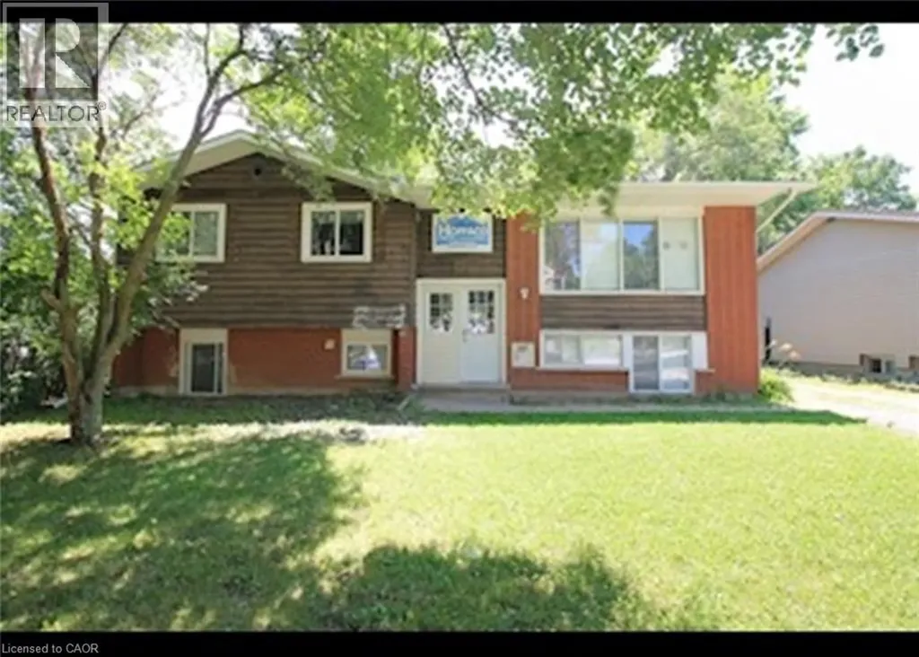 65 Cardill Crescent Waterloo ON N2L 3Y7