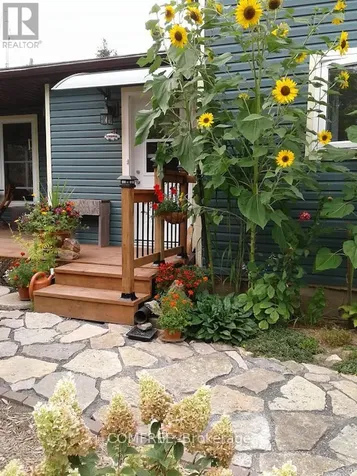 136 John Street Gananoque ON K7G 1A5