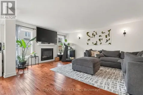 322 Foxridge Way Ottawa ON K2J 0V7