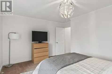 322 Foxridge Way Ottawa ON K2J 0V7