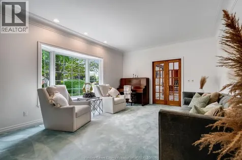 323 Talbot Street South Essex ON N8M 1C2