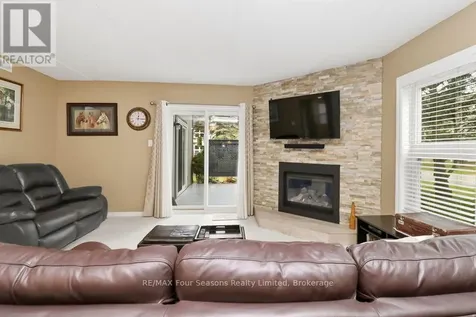 810 Suncrest Circle Collingwood ON L9Y 5C7