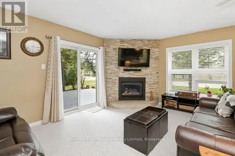 810 Suncrest Circle Collingwood ON L9Y 5C7