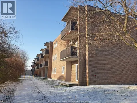 276 Merritt Avenue Chatham ON N7M 3G1