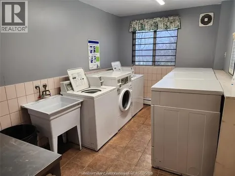 276 Merritt Avenue Chatham ON N7M 3G1