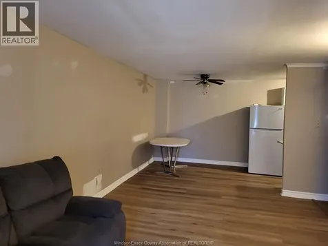 276 Merritt Avenue Chatham ON N7M 3G1