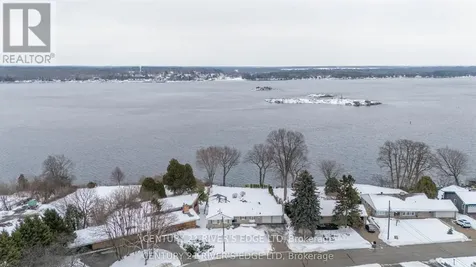 17 Hardy Crescent Brockville ON K6V 3A2