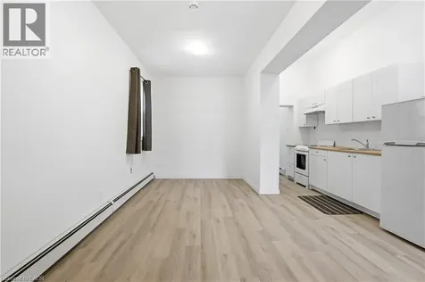 14 Avenue Place Welland ON L3B 4B1