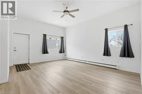 14 Avenue Place Welland ON L3B 4B1