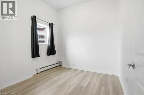 14 Avenue Place Welland ON L3B 4B1