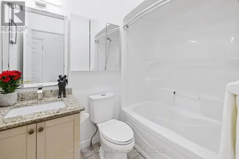 39 Mckibbon Avenue Hamilton ON L0R 1P0