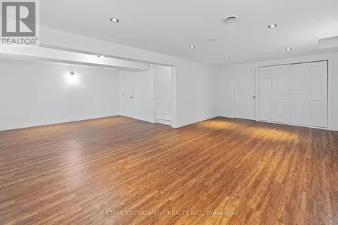 39 Mckibbon Avenue Hamilton ON L0R 1P0
