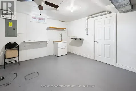 39 Mckibbon Avenue Hamilton ON L0R 1P0