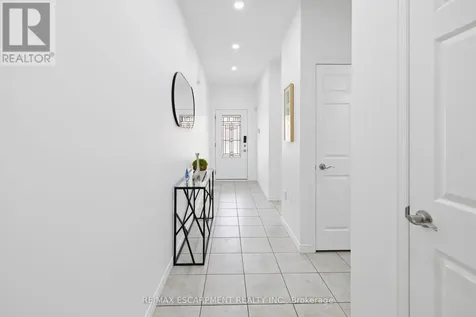 39 Mckibbon Avenue Hamilton ON L0R 1P0