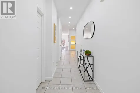 39 Mckibbon Avenue Hamilton ON L0R 1P0