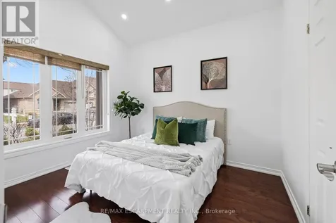 39 Mckibbon Avenue Hamilton ON L0R 1P0