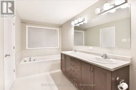 630 Eagle Crest Heights Ottawa ON K2S 1G1
