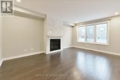 630 Eagle Crest Heights Ottawa ON K2S 1G1