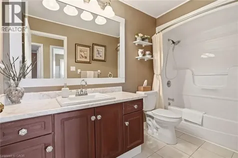 37 Thistlemoor Drive Caledonia ON N3W 2K4
