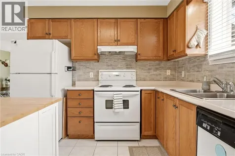37 Thistlemoor Drive Caledonia ON N3W 2K4