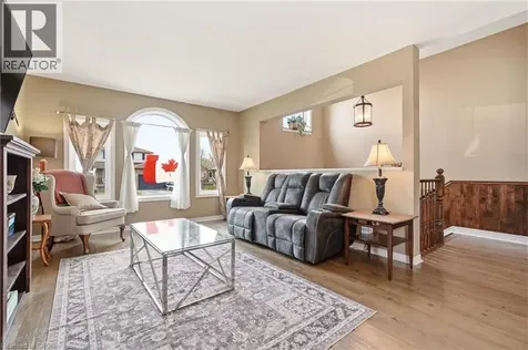 37 Thistlemoor Drive Caledonia ON N3W 2K4