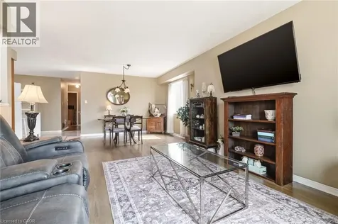 37 Thistlemoor Drive Caledonia ON N3W 2K4