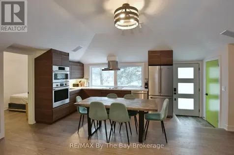 15 61st Street South Wasaga Beach ON L9Z 1W1
