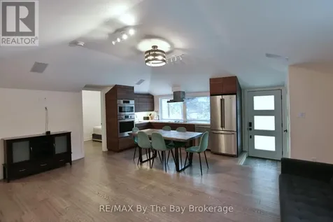 15 61st Street South Wasaga Beach ON L9Z 1W1