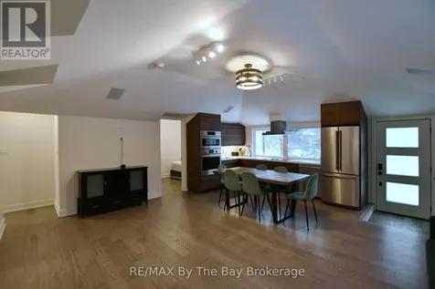 15 61st Street South Wasaga Beach ON L9Z 1W1