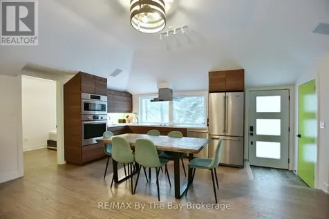 15 61st Street South Wasaga Beach ON L9Z 1W1