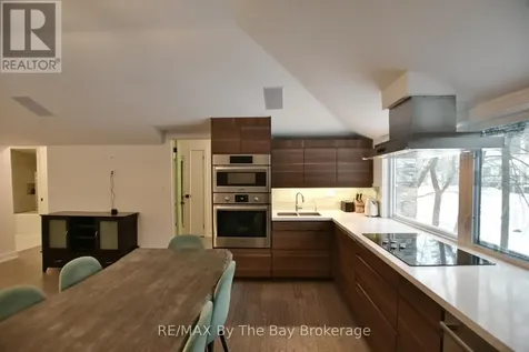 15 61st Street South Wasaga Beach ON L9Z 1W1