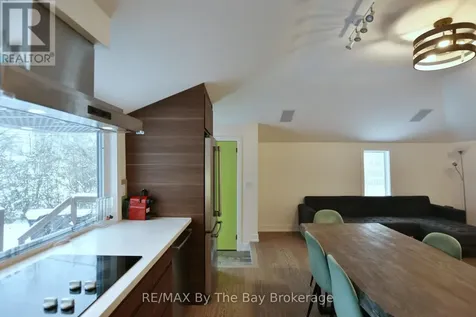 15 61st Street South Wasaga Beach ON L9Z 1W1