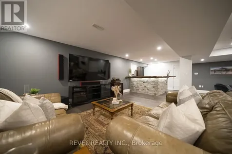 21 Tedley Boulevard Brantford ON N3T 0E3