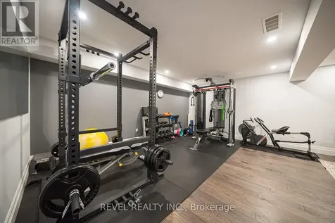 21 Tedley Boulevard Brantford ON N3T 0E3