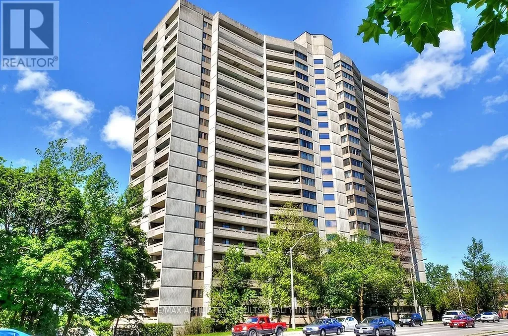 415 Greenview Avenue Ottawa ON K2B 8G5