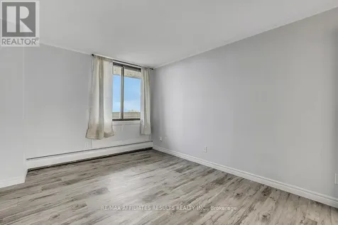 415 Greenview Avenue Ottawa ON K2B 8G5
