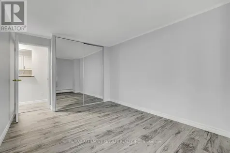 415 Greenview Avenue Ottawa ON K2B 8G5