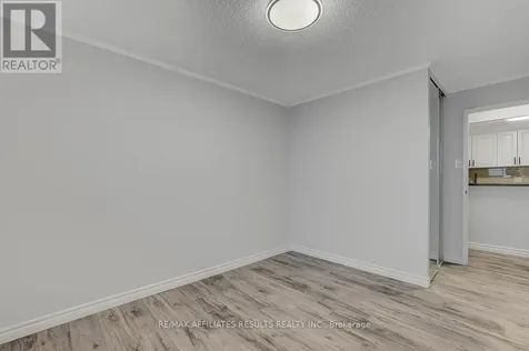 415 Greenview Avenue Ottawa ON K2B 8G5