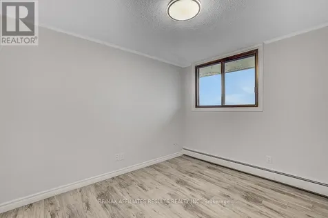 415 Greenview Avenue Ottawa ON K2B 8G5