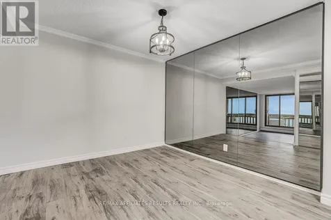 415 Greenview Avenue Ottawa ON K2B 8G5
