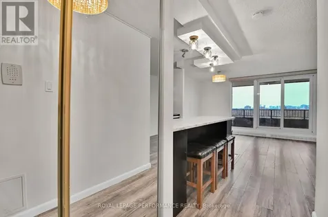 1785 Frobisher Lane Ottawa ON K1G 3T7
