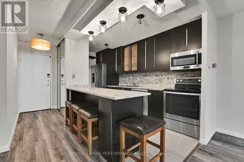 1785 Frobisher Lane Ottawa ON K1G 3T7