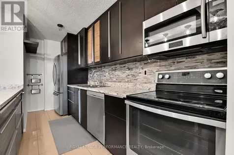1785 Frobisher Lane Ottawa ON K1G 3T7